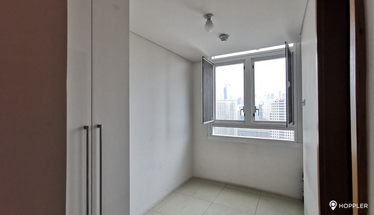 "2BR Condo for Rent in Park Terraces, San Lorenzo Village, Makati"03