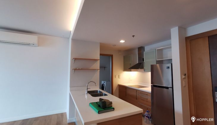 "2BR Condo for Rent in Park Terraces, San Lorenzo Village, Makati"05