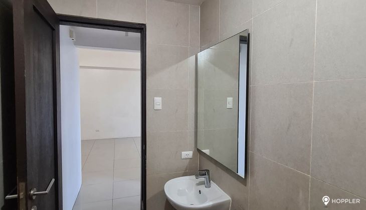 "1BR Condo for Rent in The Stratosphere, Salcedo Village, Makati"09