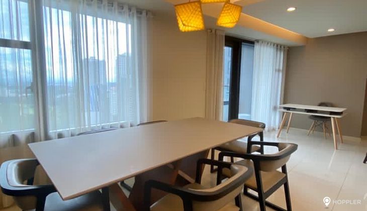 "2BR Condo for Rent in Arya Residences, BGC - Bonifacio Global City, Taguig"02