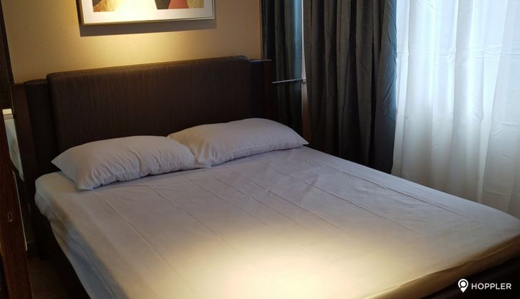 "1BR Condo for Rent in The Rise Makati, San Antonio Village, Makati"02