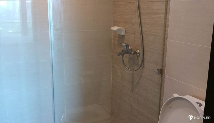 "2BR Condo for Rent in 8 Forbes Town Road, BGC - Bonifacio Global City, Taguig"10