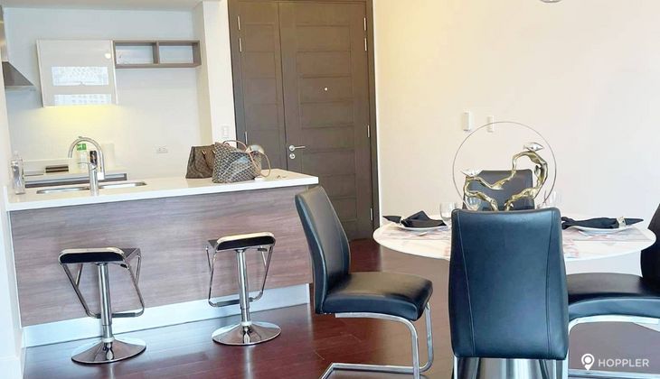 "1BR Condo for Rent in Garden Towers, Legazpi Village, Makati"03