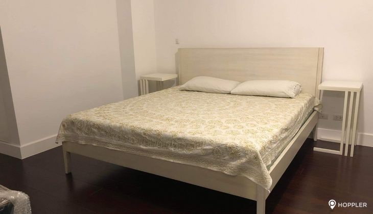 "1BR Condo for Rent in Garden Towers, Legazpi Village, Makati"03