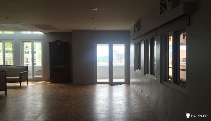 "4BR Condo for Rent in The Crescent Condominium, Ortigas Center, Pasig"02