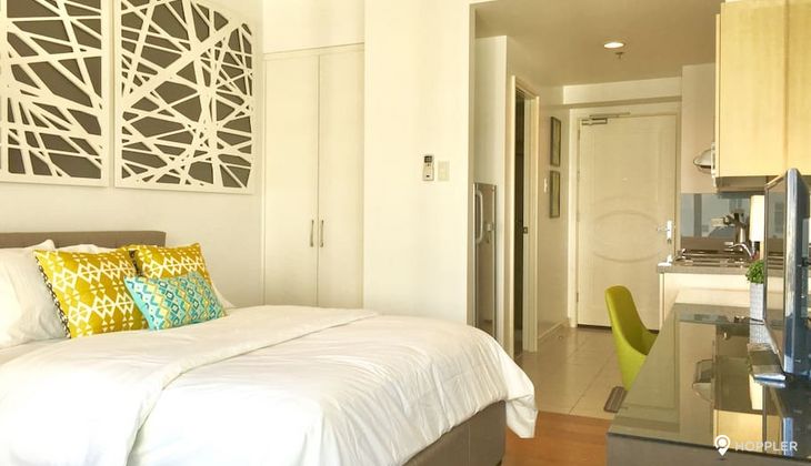 "Studio Condo for Rent in One Rockwell, Rockwell Center, Makati"02