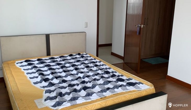 "2BR Condo for Rent in The Royalton at the Capitol Commons, Oranbo, Pasig"02