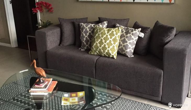 "1BR Condo for Rent in Joya Lofts and Towers, Rockwell Center, Makati"02