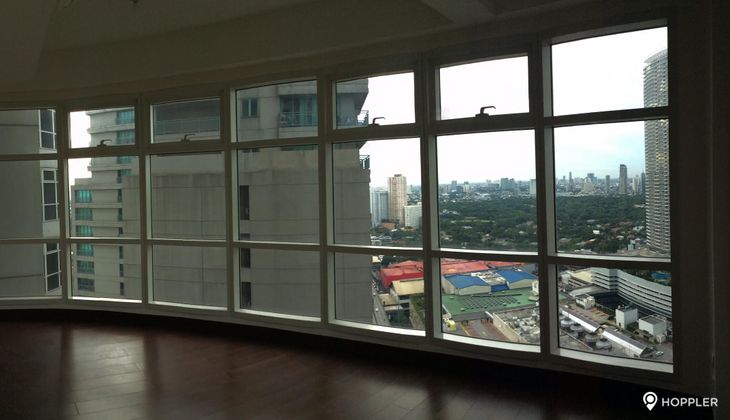 "1BR Condo for Rent in Twin Oaks Place East Tower, Ortigas Center, Mandaluyong"04