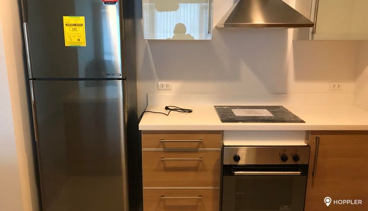 "2BR Condo for Rent in Park Terraces, San Lorenzo Village, Makati"04