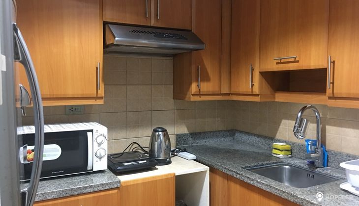 "Studio Condo for Rent in Fairways Tower, BGC - Bonifacio Global City, Taguig"04