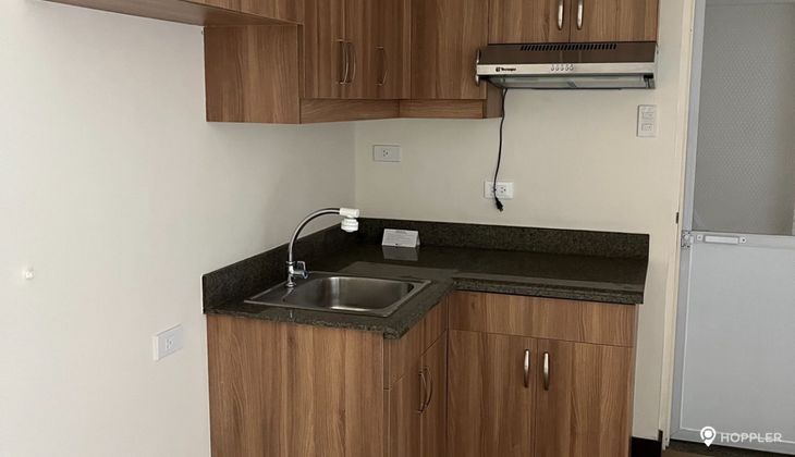 "1BR Condo for Rent in Torre de Manila, Ermita, Manila"02