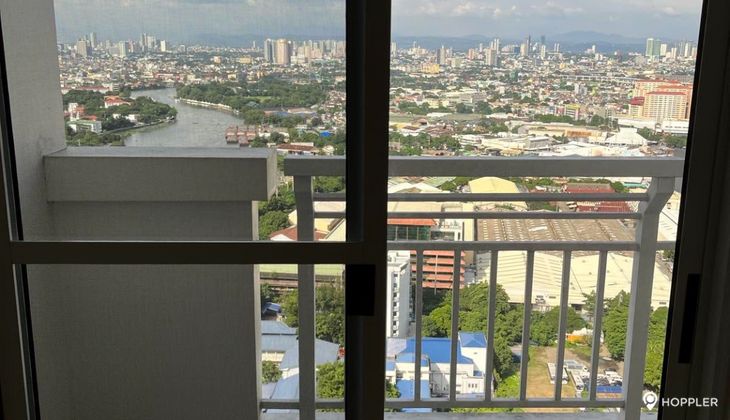 "1BR Condo for Rent in Torre de Manila, Ermita, Manila"04