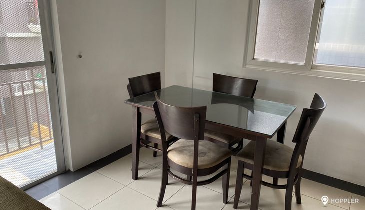 "2BR Condo for Rent in Bonifacio Heights, Lawton Avenue, Taguig"02