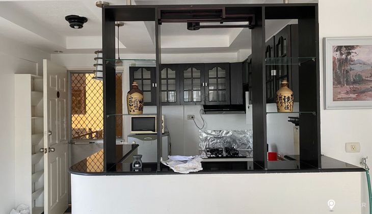 "2BR Condo for Rent in Bonifacio Heights, Lawton Avenue, Taguig"03