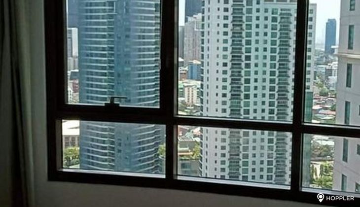 "2BR Condo for Rent in Joya Lofts and Towers, Rockwell Center, Makati"03