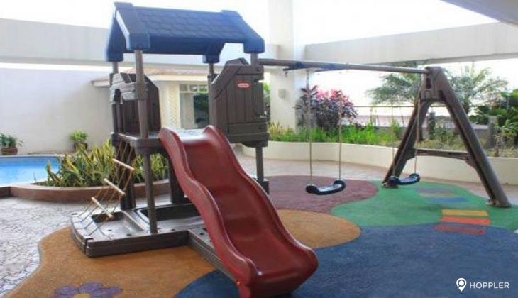 "2BR Condo for Rent in The Oriental Place, Pio del Pilar, Makati"04