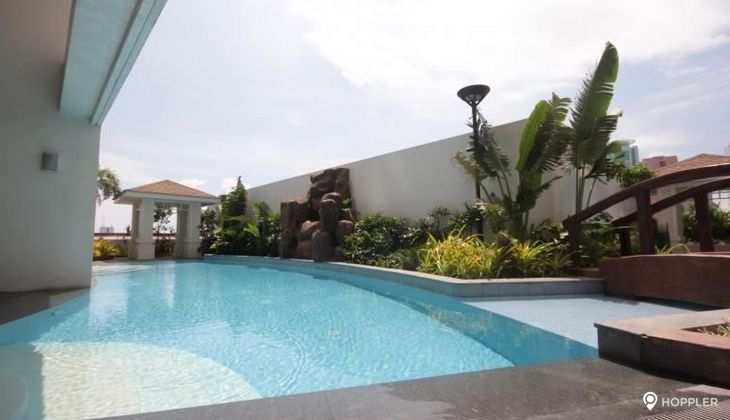 "2BR Condo for Rent in The Oriental Place, Pio del Pilar, Makati"06
