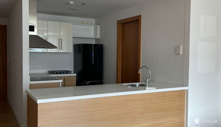 "1BR Condo for Rent in Park Terraces, San Lorenzo Village, Makati"02