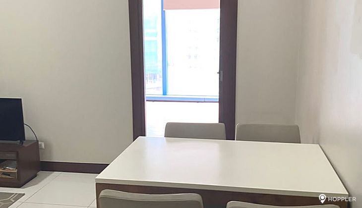 "1BR Condo for Rent in Three Central, Salcedo Village, Makati"02