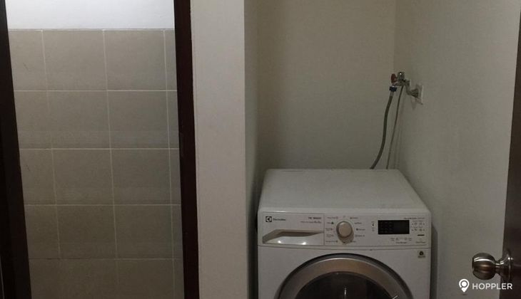 "1BR Condo for Rent in Two Central, Salcedo Village, Makati"02