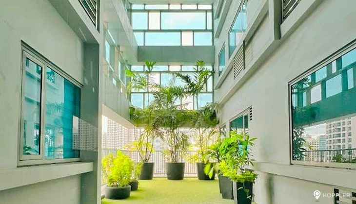 "Studio Condo for Rent in Eton Tower, Legazpi Village, Makati"04