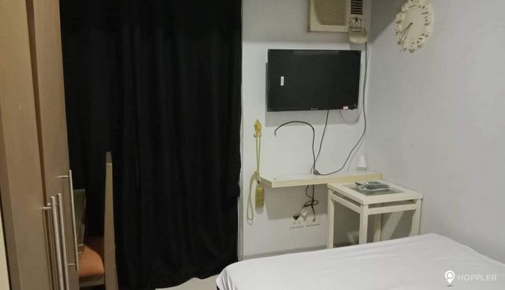 "Studio Condo for Rent in Royal Palm Villa, Pamplona Tres, Las Piñas"04