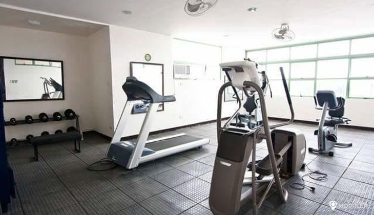 "Studio Condo for Rent in Royal Palm Villa, Pamplona Tres, Las Piñas"09