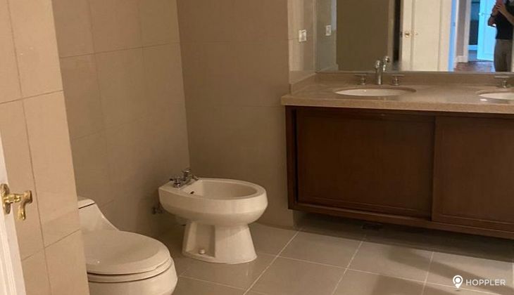 "3BR Condo for Rent in Rizal Tower, Rockwell Center, Makati"07