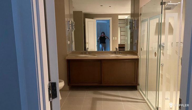 "3BR Condo for Rent in Rizal Tower, Rockwell Center, Makati"10