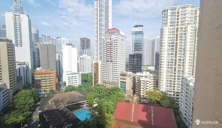 "2BR Condo for Rent in One Lafayette Square, Salcedo Village, Makati"10