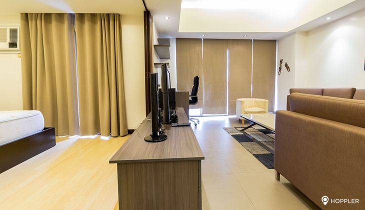 "1BR Condo for Rent in Paseo Parkview Suites, Salcedo Village, Makati"07