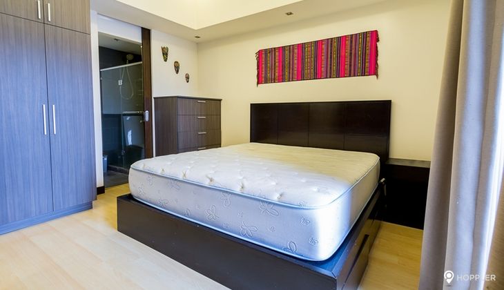 "1BR Condo for Rent in Paseo Parkview Suites, Salcedo Village, Makati"10