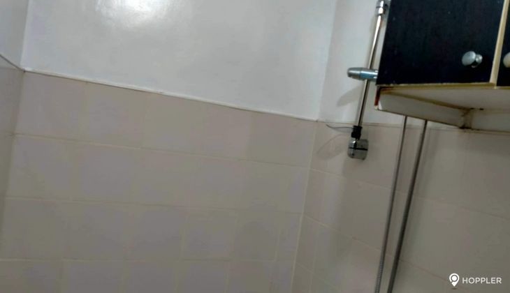 "Studio Condo for Rent in The Grand Towers, Malate, Manila"03