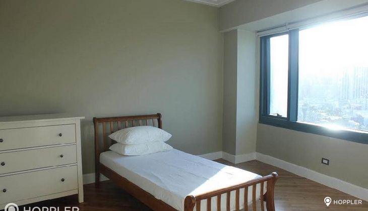 "3BR Condo for Rent in Rizal Tower, Rockwell Center, Makati"05