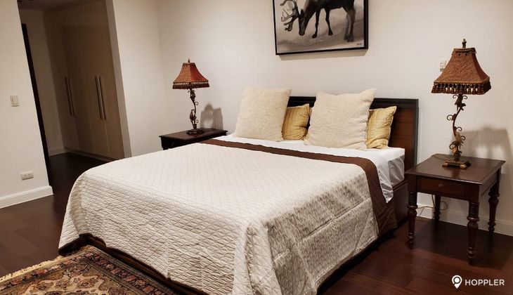 "2BR Condo for Rent in The Suites at One Bonifacio High Street, BGC - Bonifacio Global City, Taguig"05