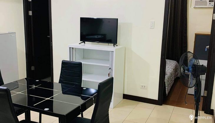 "1BR Condo for Rent in San Lorenzo Place, San Lorenzo Village, Makati"02