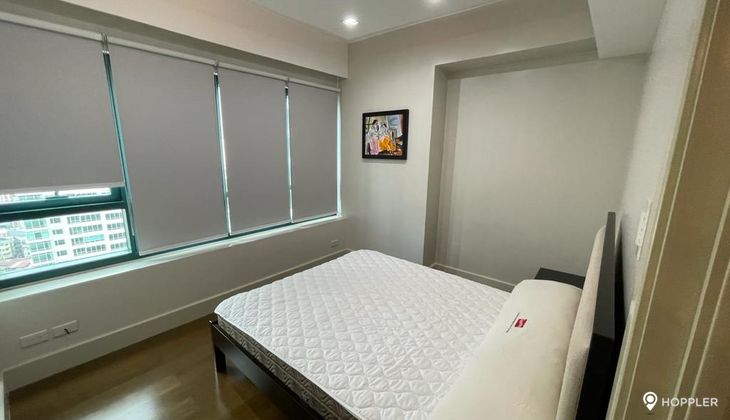 "2BR Condo for Rent in Edades Tower and Garden Villas, Rockwell Center, Makati"06