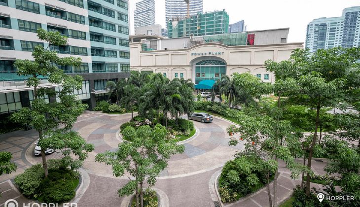 "2BR Condo for Rent in Edades Tower and Garden Villas, Rockwell Center, Makati"10