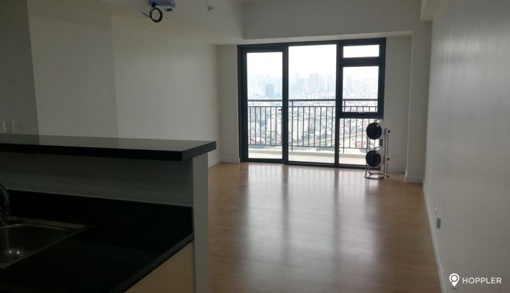 "2BR Condo for Rent in Solstice, Carmona, Makati"02