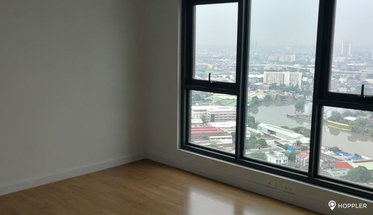 "2BR Condo for Rent in Solstice, Carmona, Makati"04