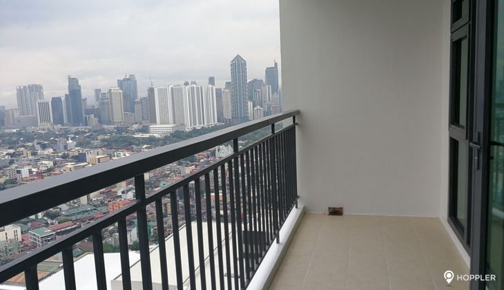 "2BR Condo for Rent in Solstice, Carmona, Makati"05