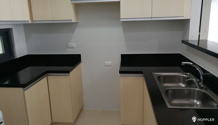 "2BR Condo for Rent in Solstice, Carmona, Makati"09