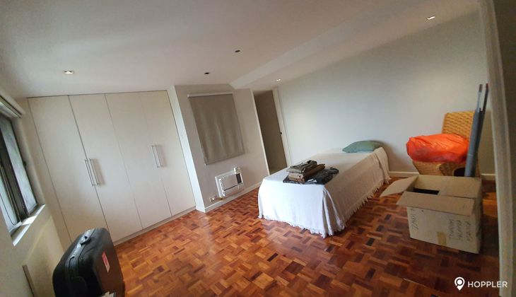 "3BR Condo for Rent in Twin Towers, Urdaneta Village, Makati"04