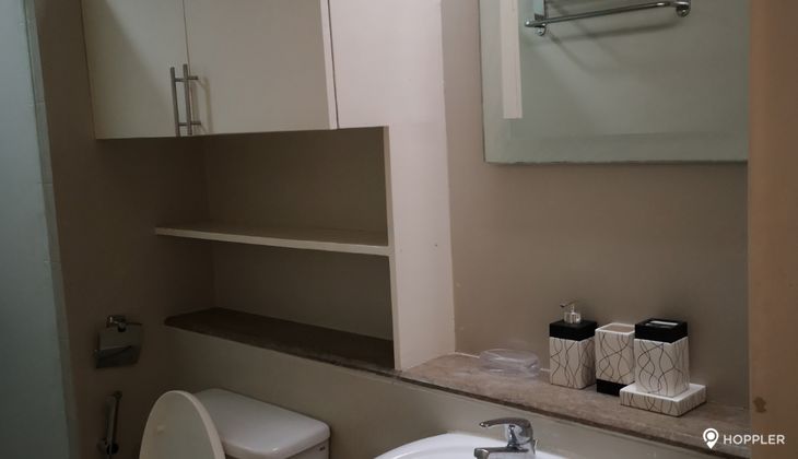 "Studio Condo for Rent in One Legazpi Park, Legazpi Village, Makati"10