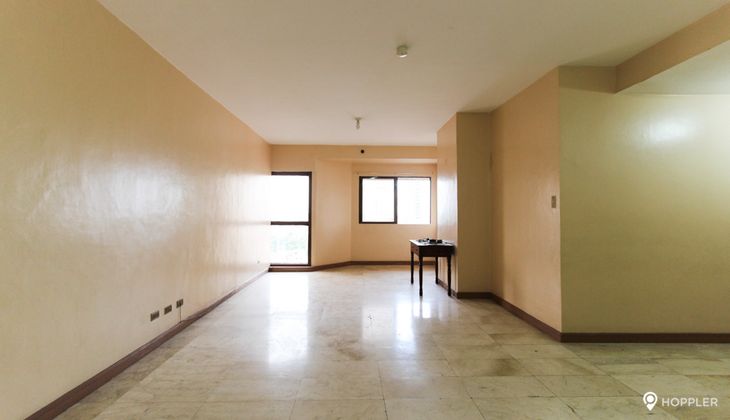 "3BR Condo for Rent in Goldland Plaza, Greenhills, San Juan"02
