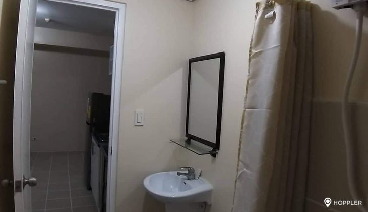 "1BR Condo for Rent in Avida Towers San Lorenzo, Pio del Pilar, Makati"04