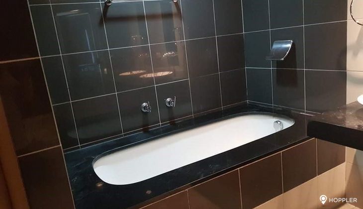 "2BR Condo for Rent in One McKinley Place, BGC - Bonifacio Global City, Taguig"06