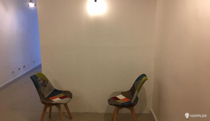 "3BR Condo for Rent in Prince Tower, Legazpi Village, Makati"04