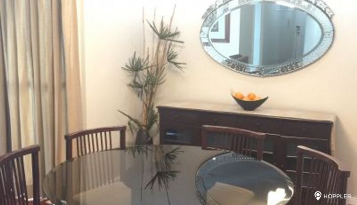 "2BR Condo for Rent in Classica Tower Condominium, Salcedo Village, Makati"05